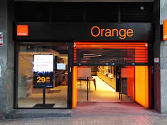 Orange negocia con MasMovil crear una empresa conjunta en España. Mantenga esta acción con un atractivo dividendo.